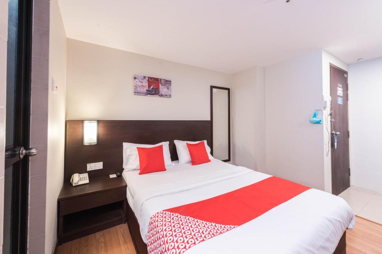 Oyo 89421 Pp Island Hotel George Town Exterior foto