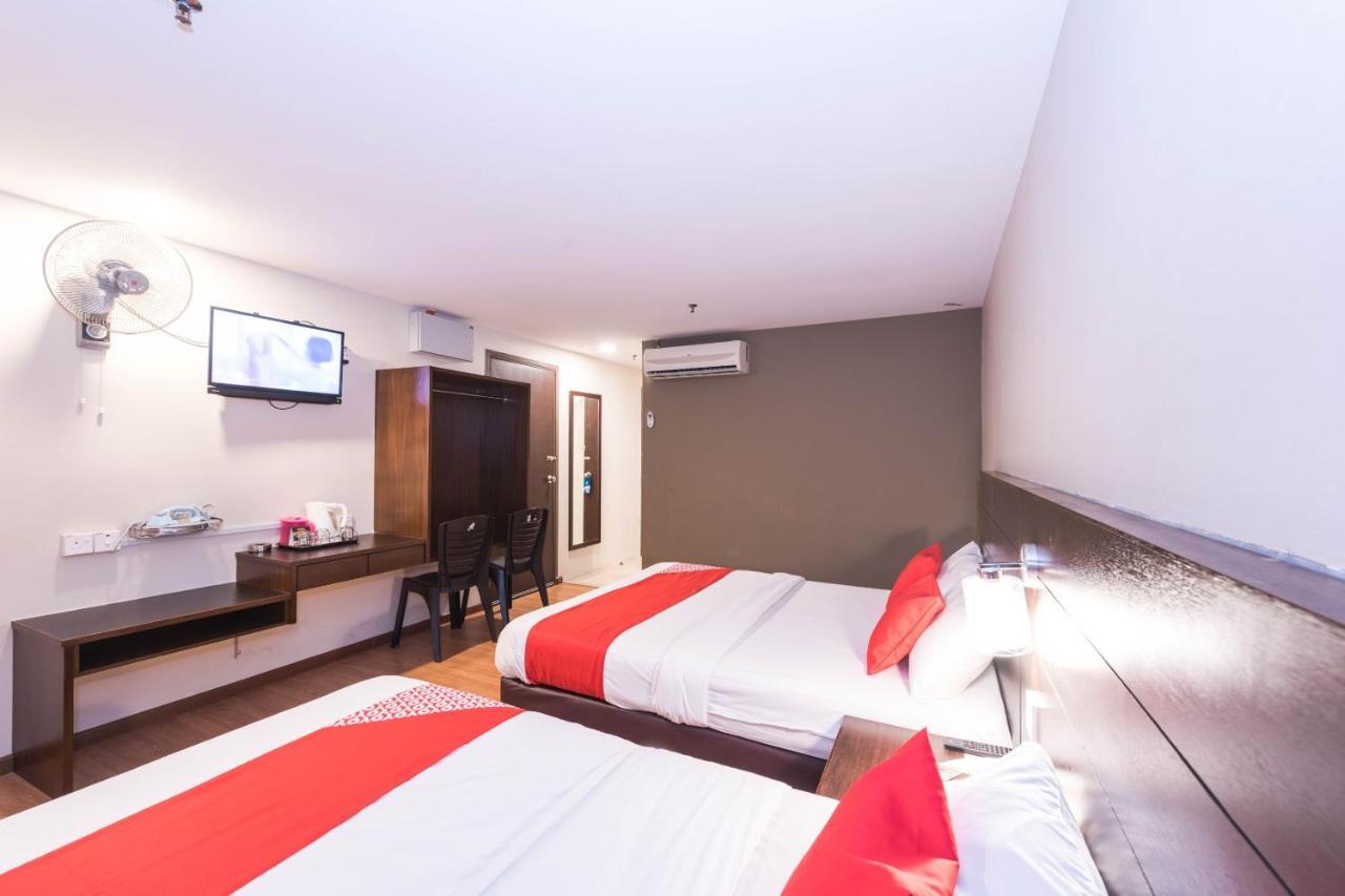 Oyo 89421 Pp Island Hotel George Town Exterior foto