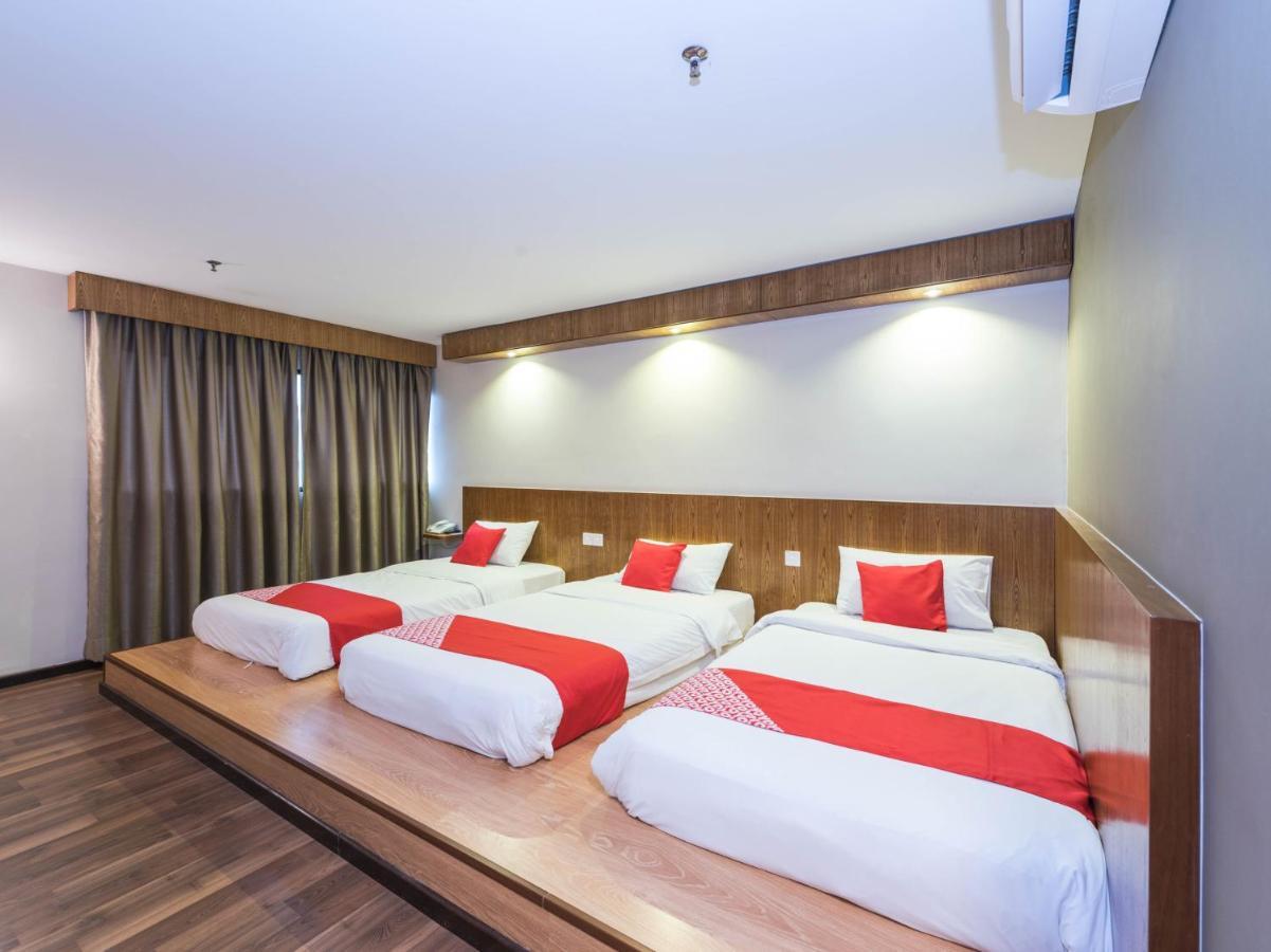 Oyo 89421 Pp Island Hotel George Town Exterior foto