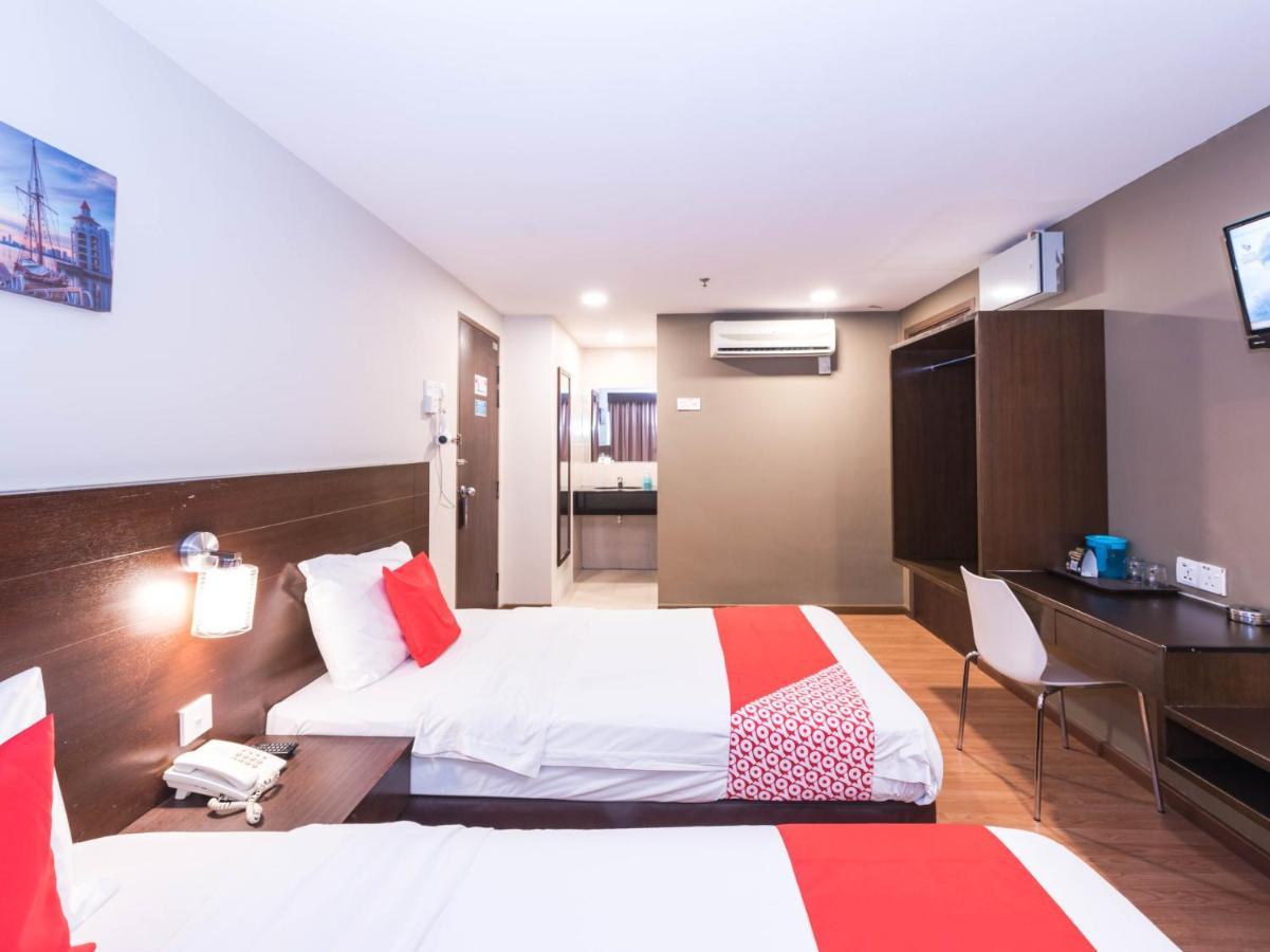 Oyo 89421 Pp Island Hotel George Town Exterior foto