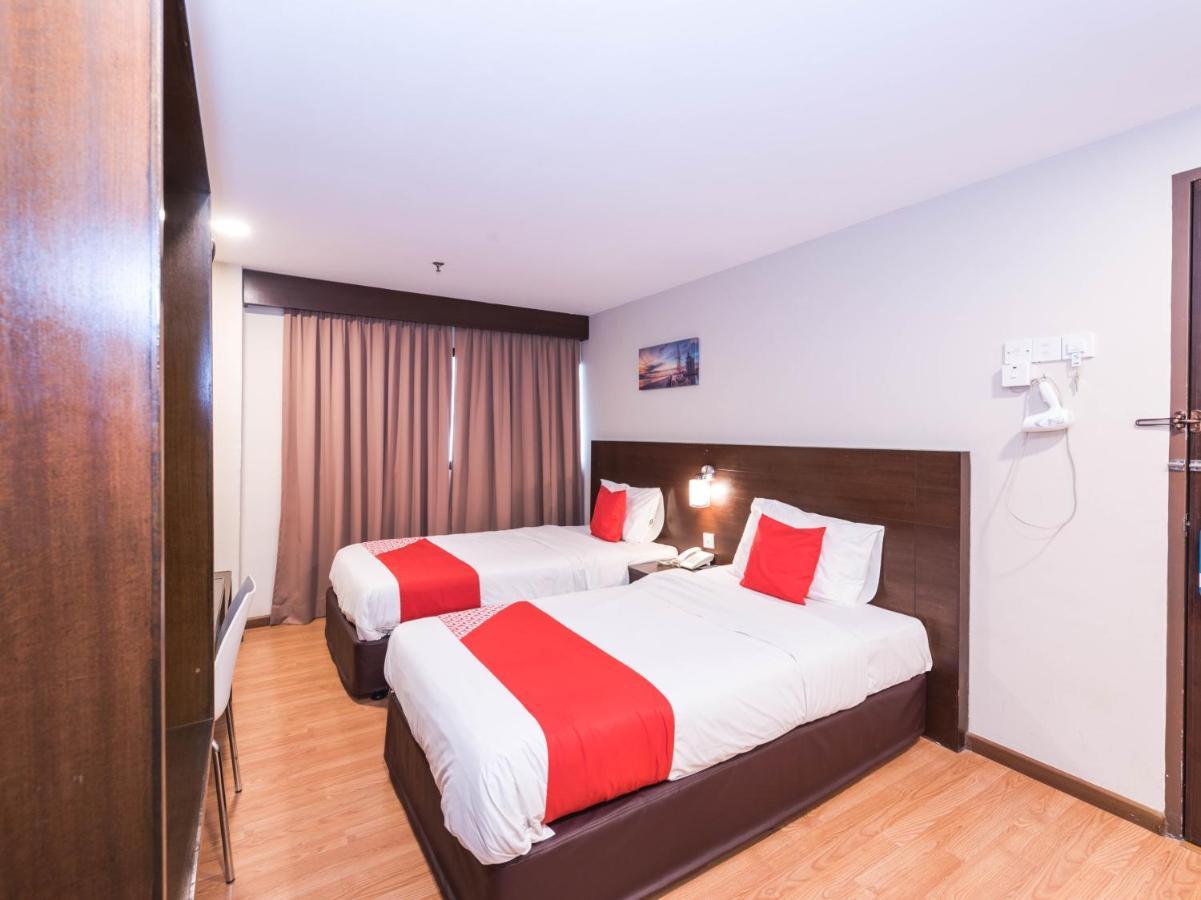 Oyo 89421 Pp Island Hotel George Town Exterior foto